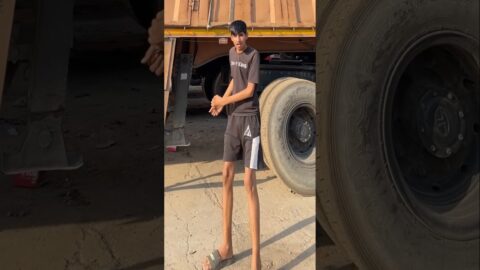 Bhoot hai bhut h is ghr m bhut h😱🧟‍♂️#shorts #trending #viral #youtube #funny #shortsfeed #horror